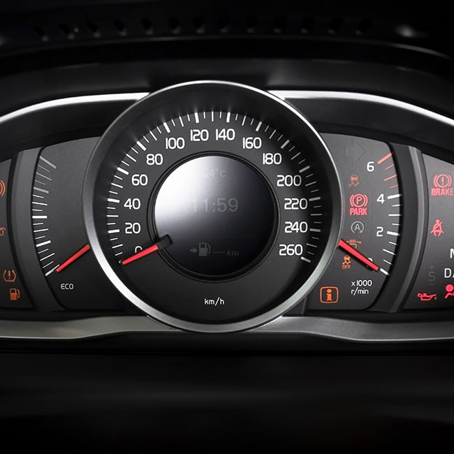 Cockpit Style Instrument Cluster